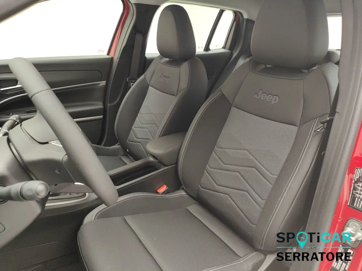 Jeep Avenger nuova a Como (13)