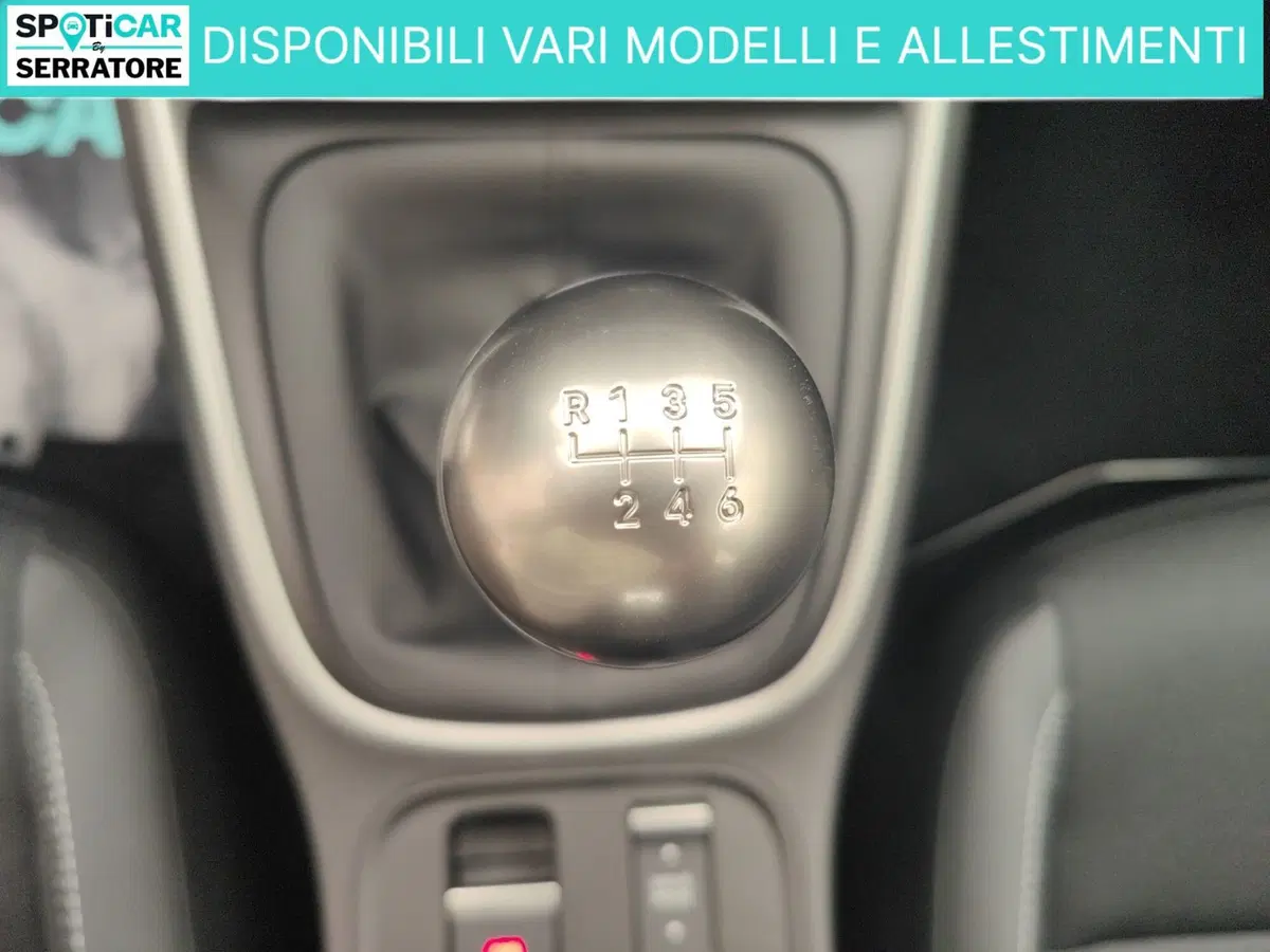 Jeep Avenger nuova a Como (11)