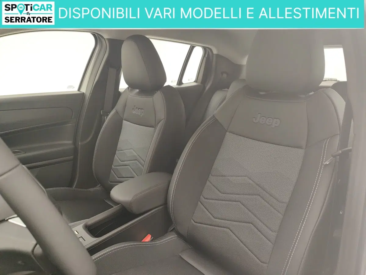 Jeep Avenger nuova a Como (13)