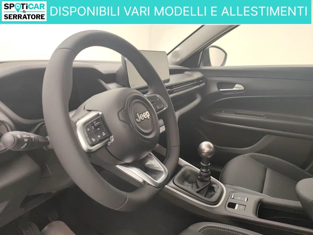 Jeep Avenger nuova a Como (8)
