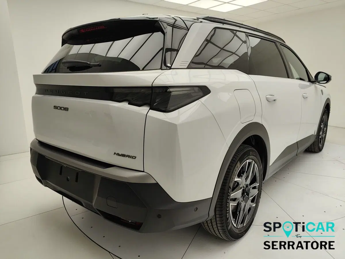 Peugeot 5008 nuova a Como (5)