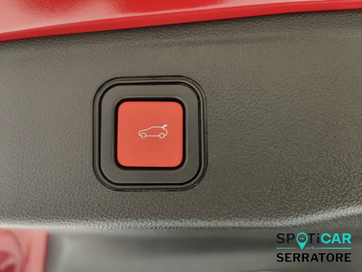 Jeep Avenger nuova a Como (17)