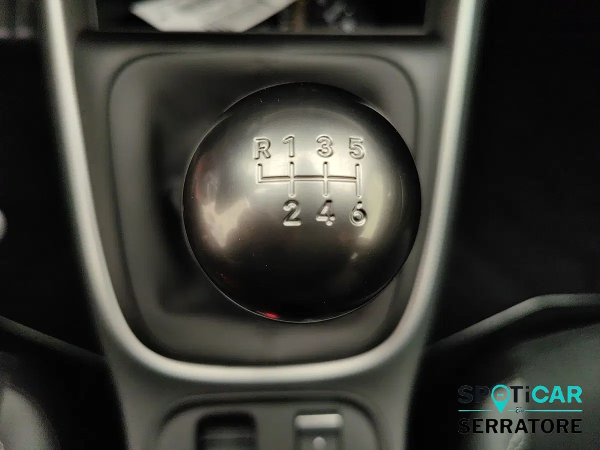 Jeep Avenger nuova a Como (20)