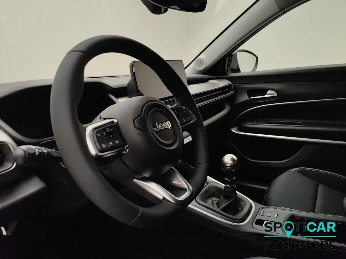 Jeep Avenger nuova a Como (9)