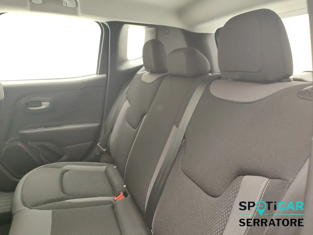 Jeep Renegade nuova a Como (12)