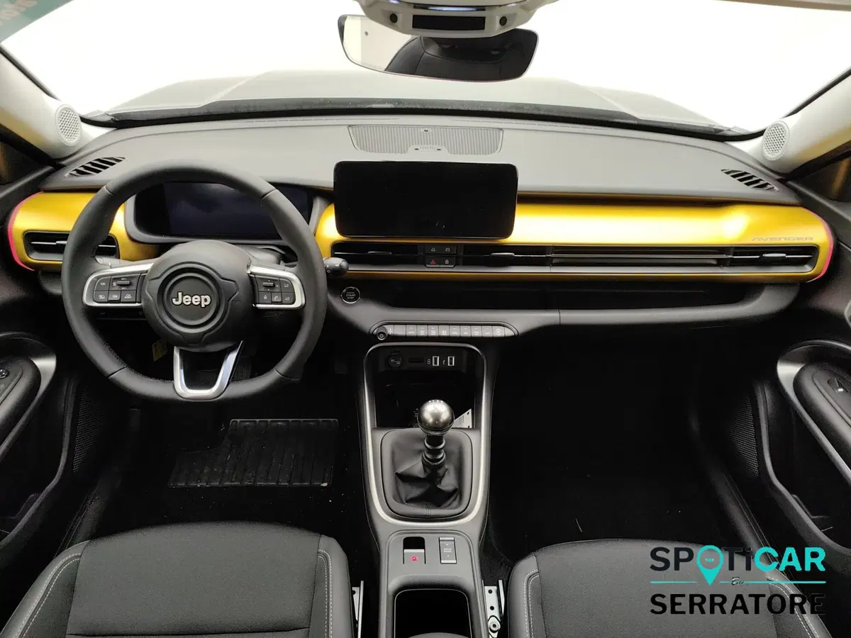 Jeep Avenger nuova a Como (7)