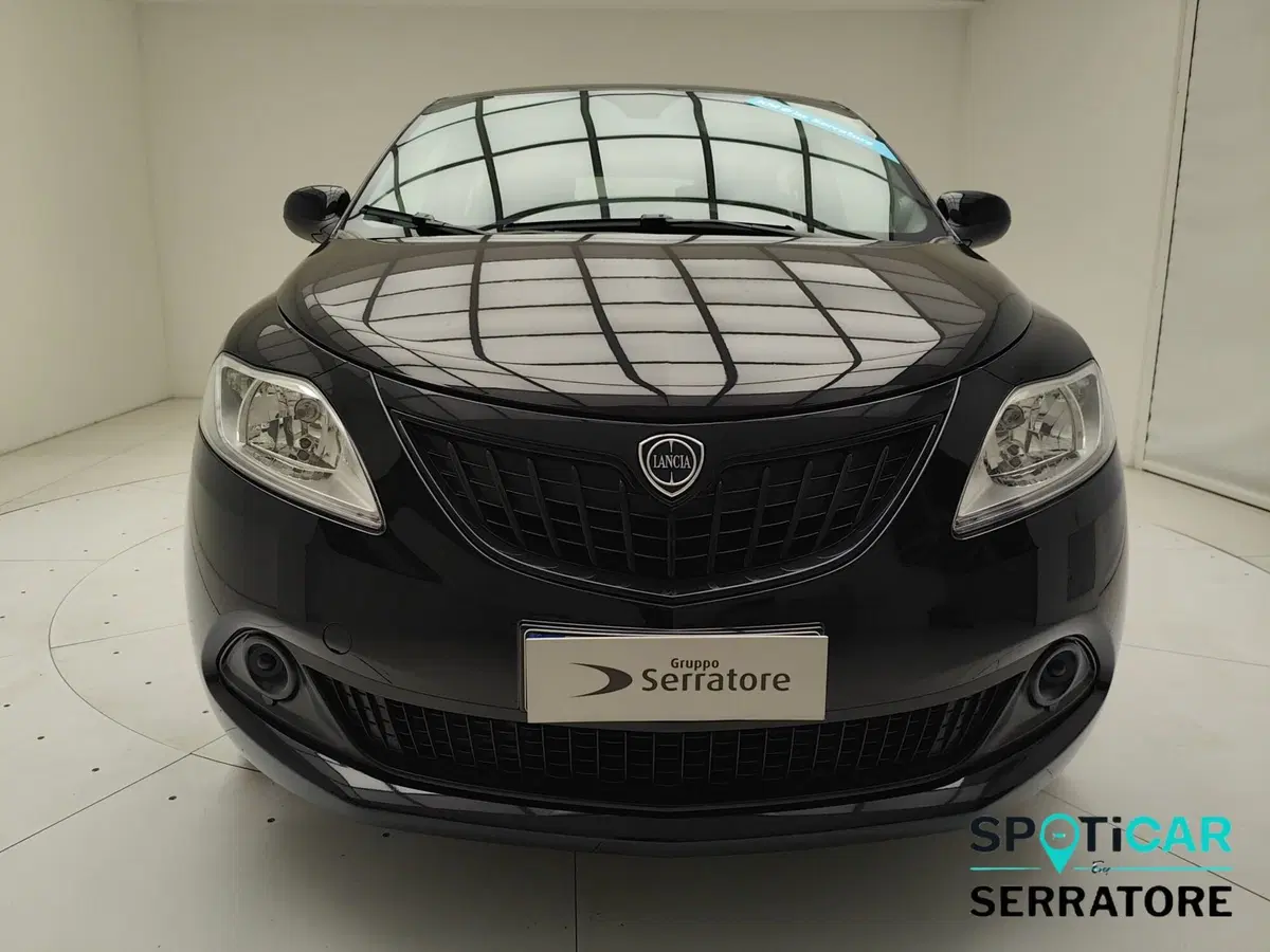 Lancia Ypsilon nuova a Como (2)