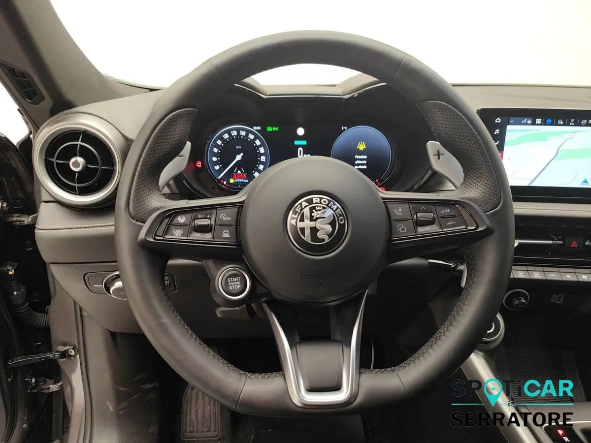 Alfa Romeo Tonale nuova a Como (18)