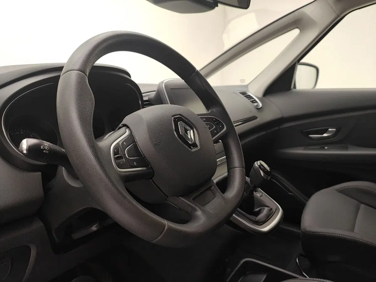 Renault Scénic usata a Como (9)