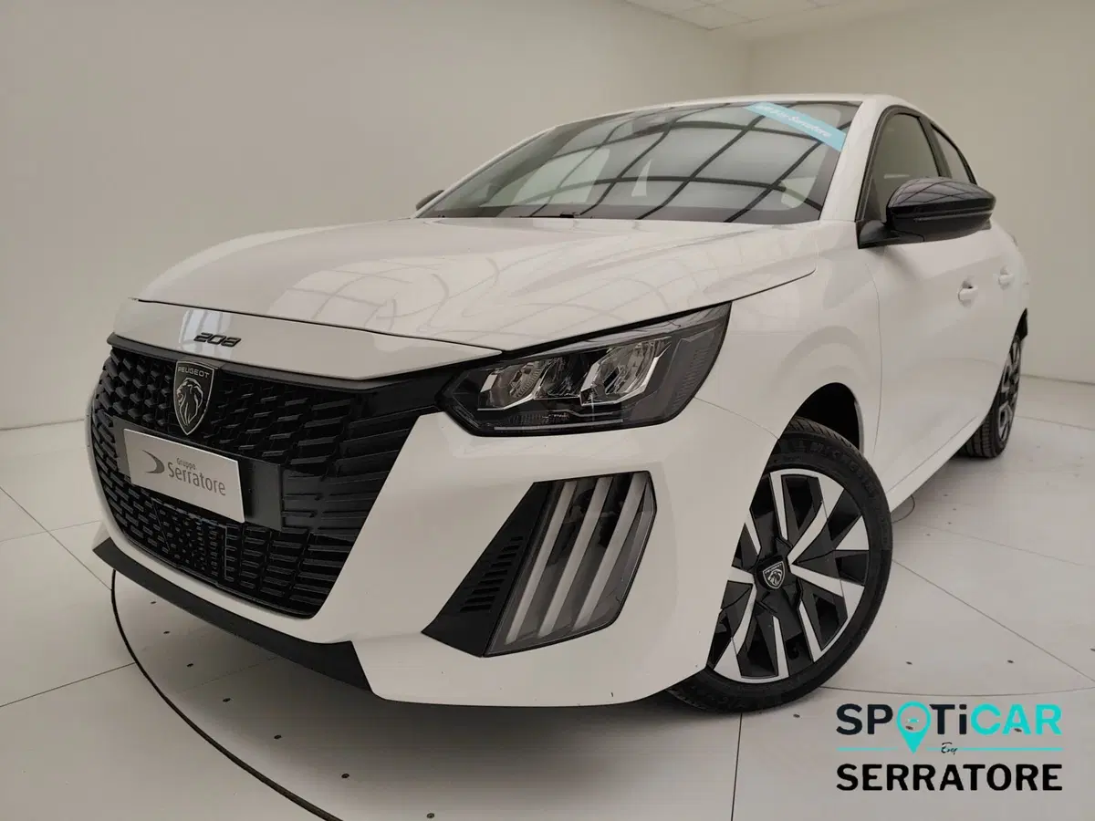Peugeot 208 nuova a Como