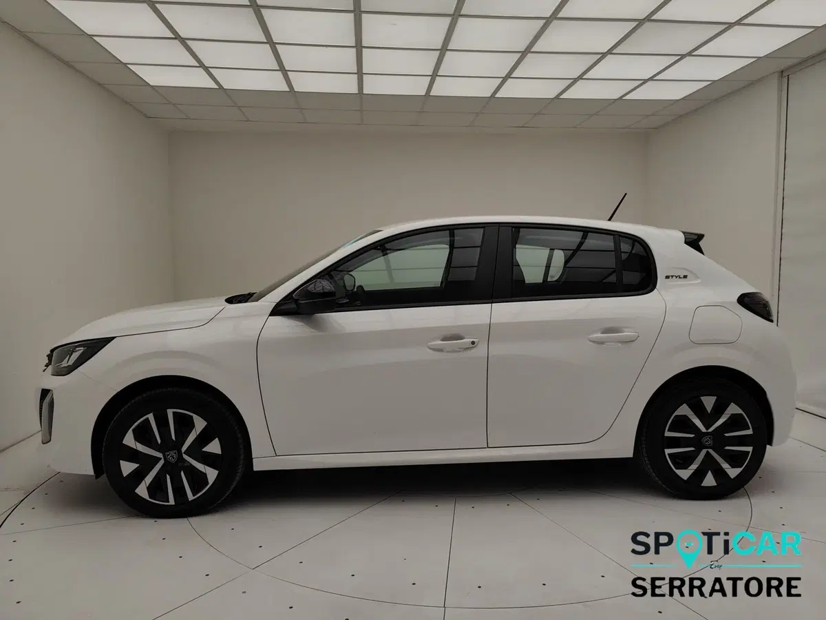 Peugeot 208 nuova a Como (19)