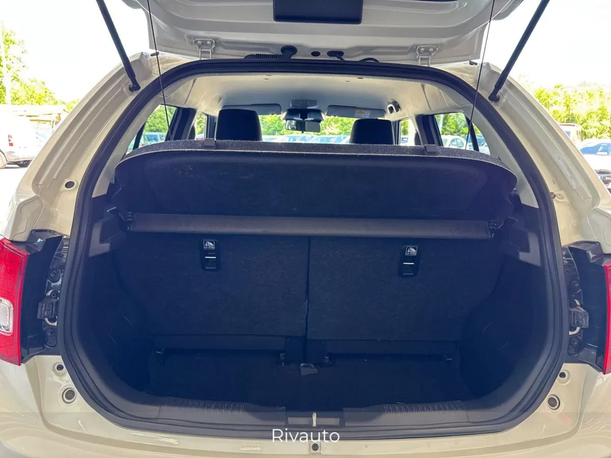 Suzuki Ignis usata a Como (5)