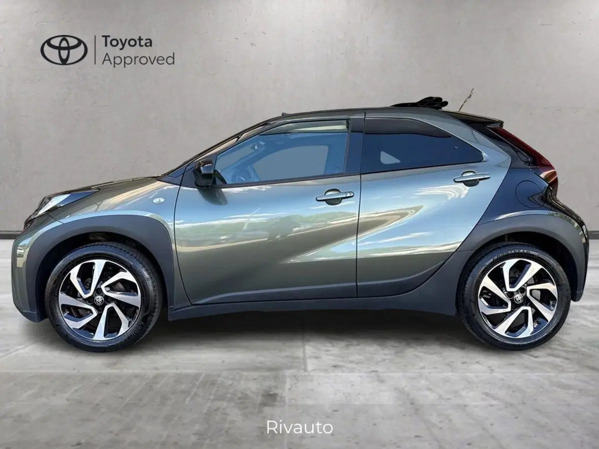 Toyota Aygo X usata a Como (3)