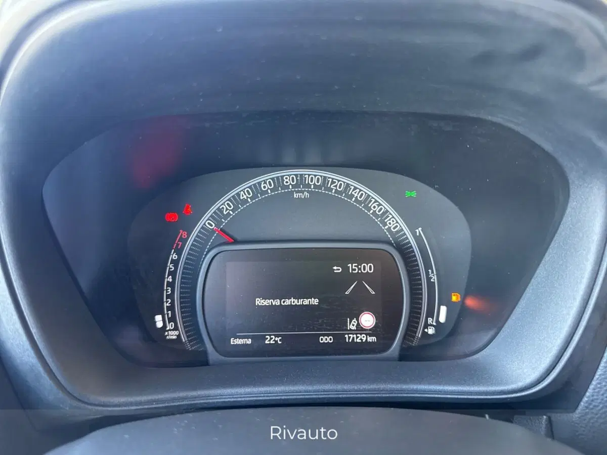 Toyota Aygo X usata a Como (9)