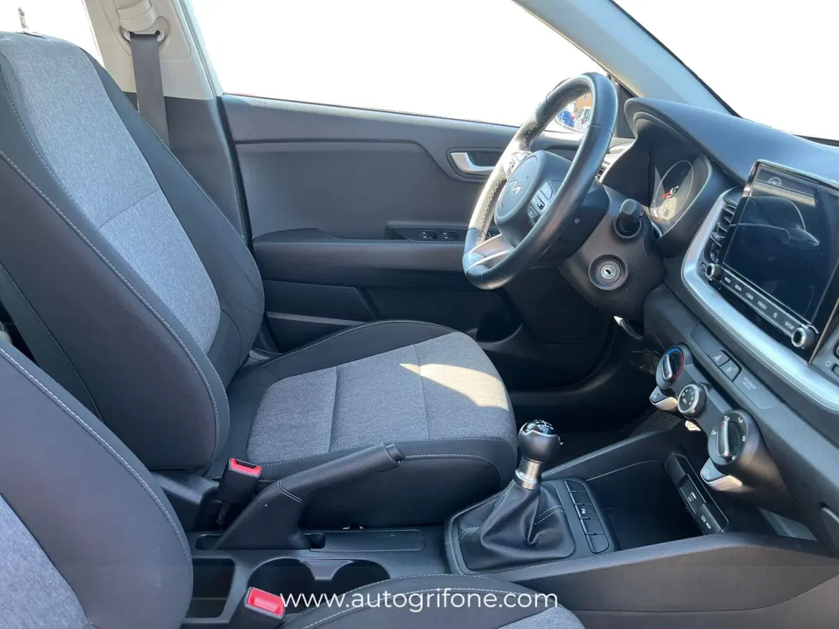 Kia Stonic usata a Modena (15)