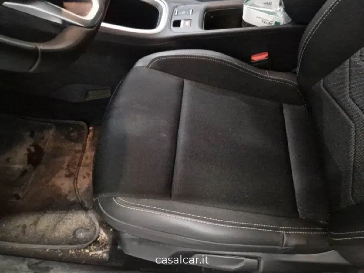 Jeep Avenger usata a Salerno (12)
