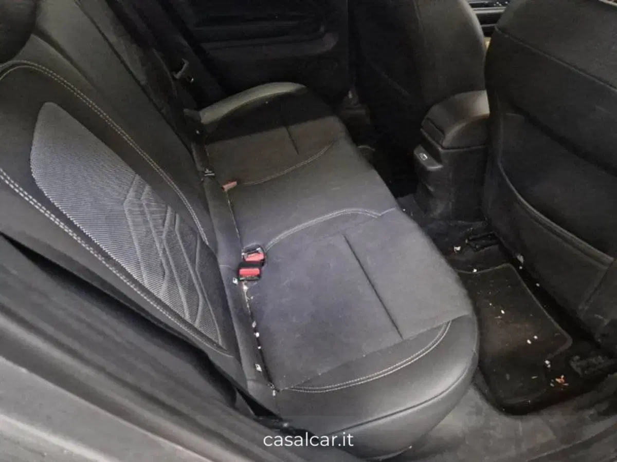 Jeep Avenger usata a Salerno (15)