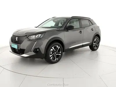 Peugeot 2008 1.2 turbo Allure 100cv del 2023 usata a San Marco Evangelista