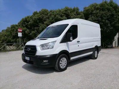 Ford Transit transit 330 2.0 tdci MHEV 130cv combi M1 trend L2H2 E6.2 del 2021 usata a Roma