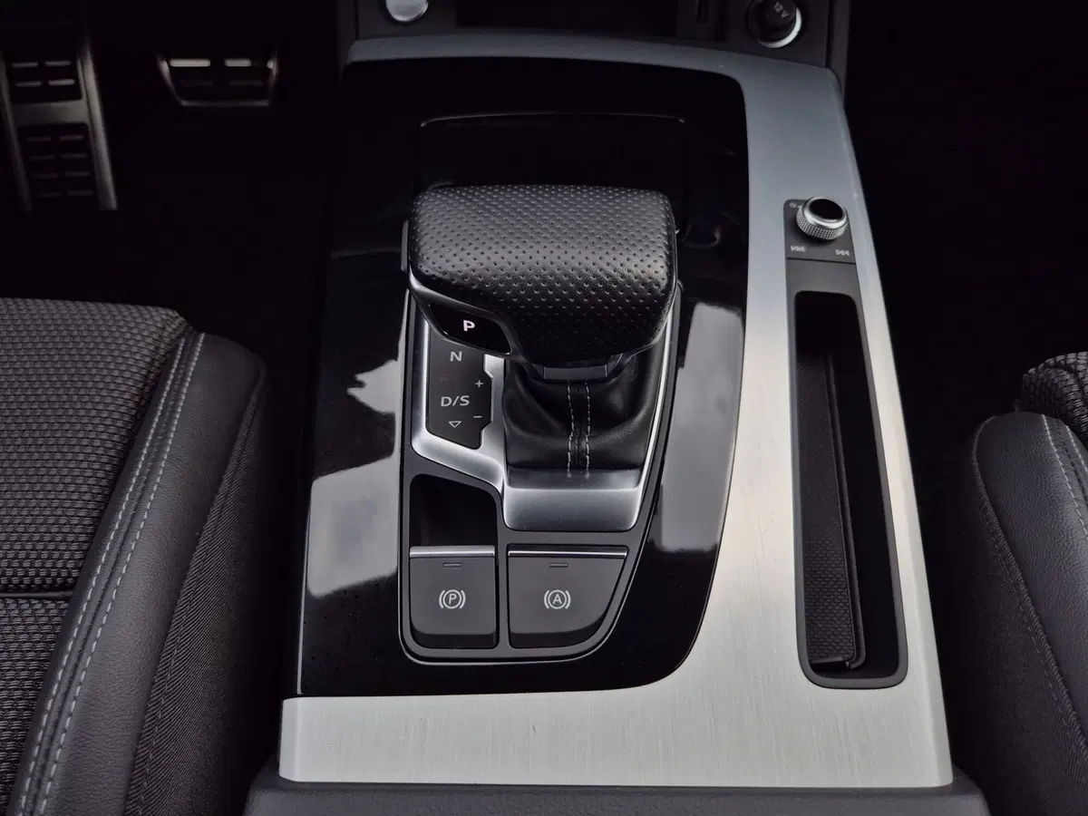 Audi Q5 Sportback usata  (10)