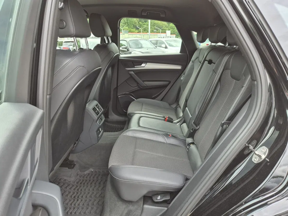 Audi Q5 Sportback usata  (7)