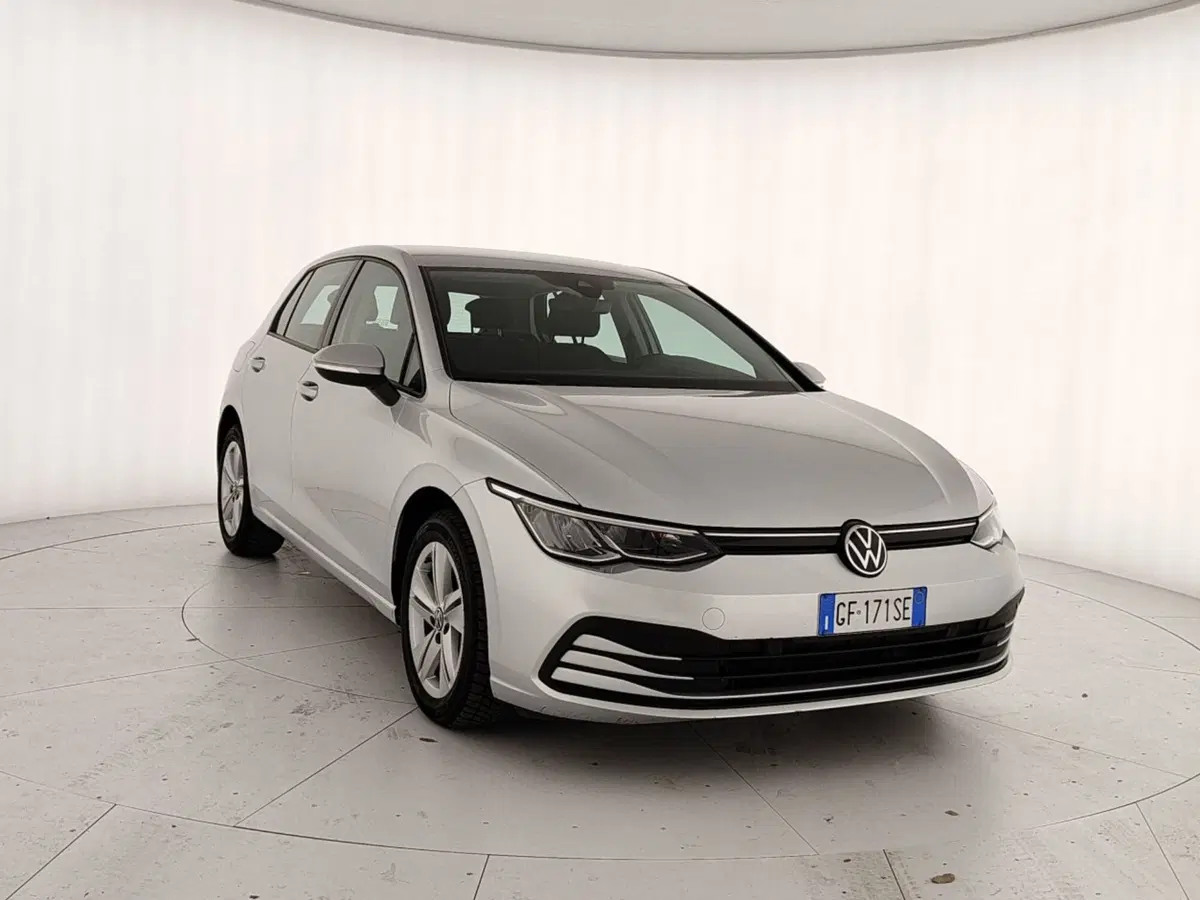 Volkswagen Golf usata a Caserta