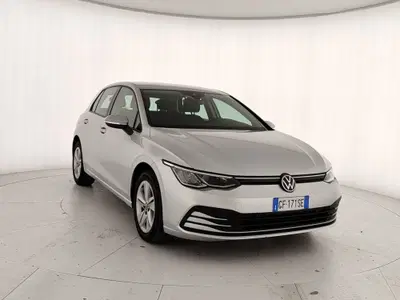Volkswagen Golf 2.0 TDI SCR Life del 2021 usata a Caserta