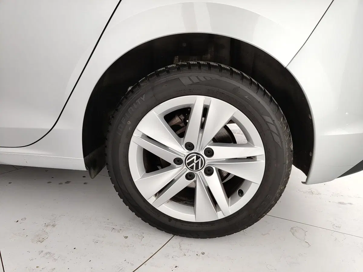 Volkswagen Golf usata a Caserta (11)