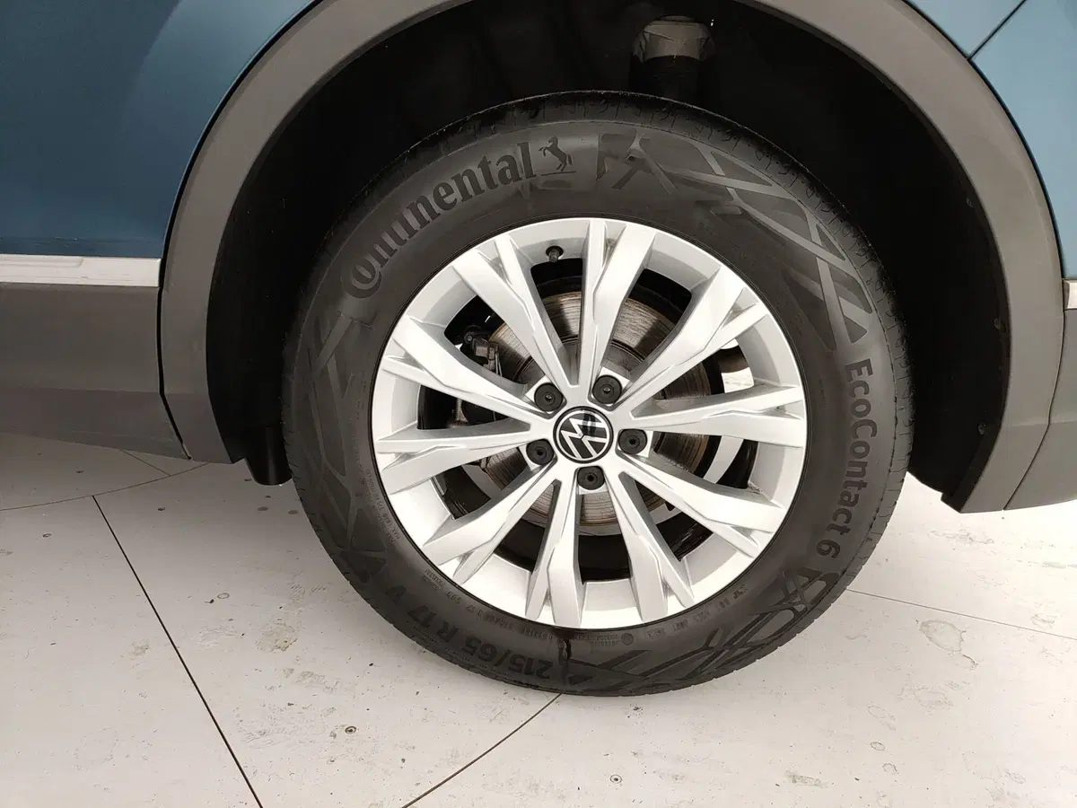 Volkswagen Tiguan usata a Caserta (11)