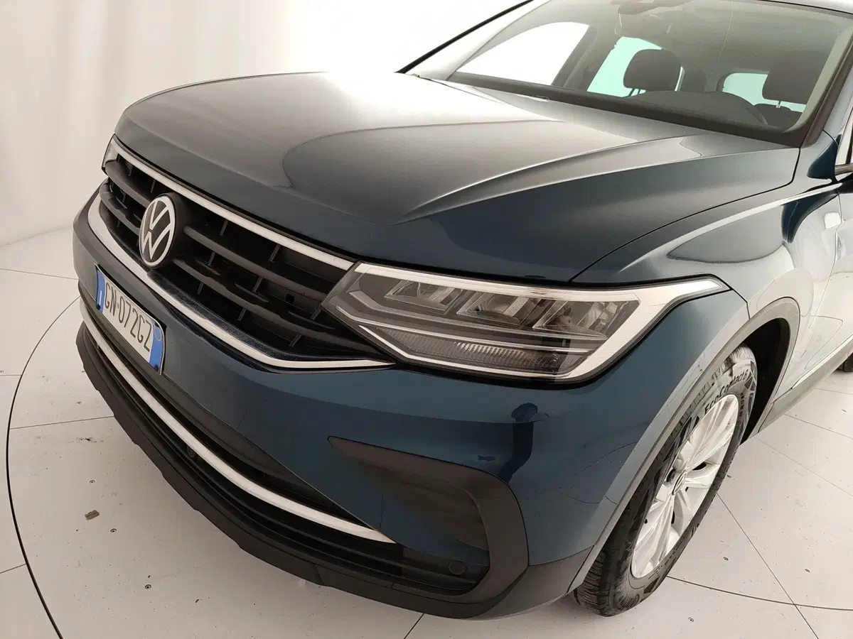Volkswagen Tiguan usata a Caserta (13)