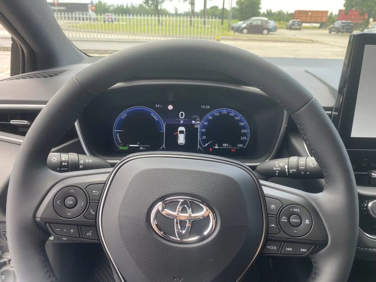 Toyota Corolla Touring Sports nuova a Treviso (11)