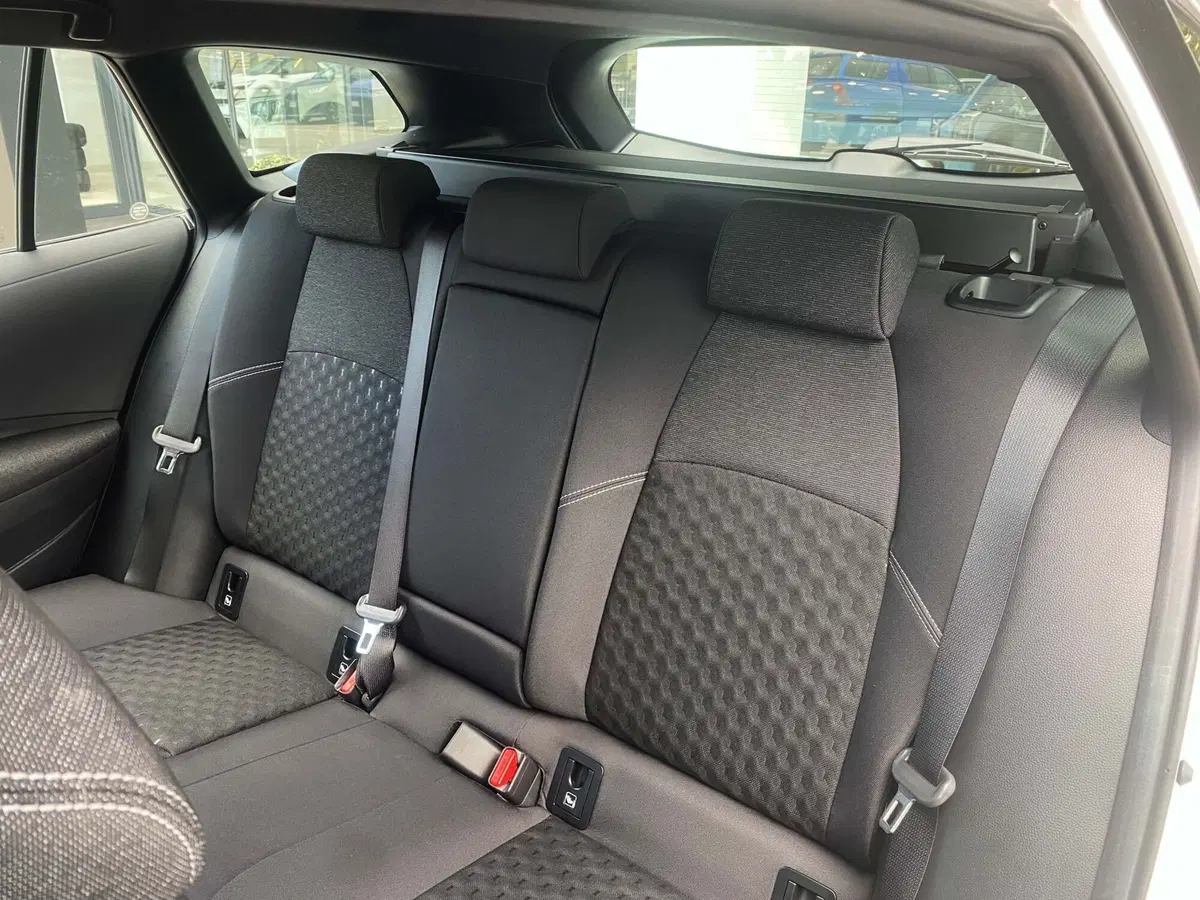 Toyota Corolla Touring Sports nuova a Treviso (9)