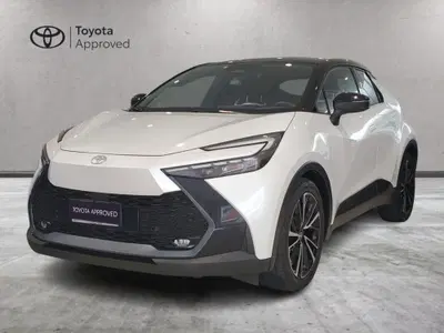 Toyota Toyota C-HR 1.8 hev Lounge fwd e-cvt del 2024 usata a Misterbianco