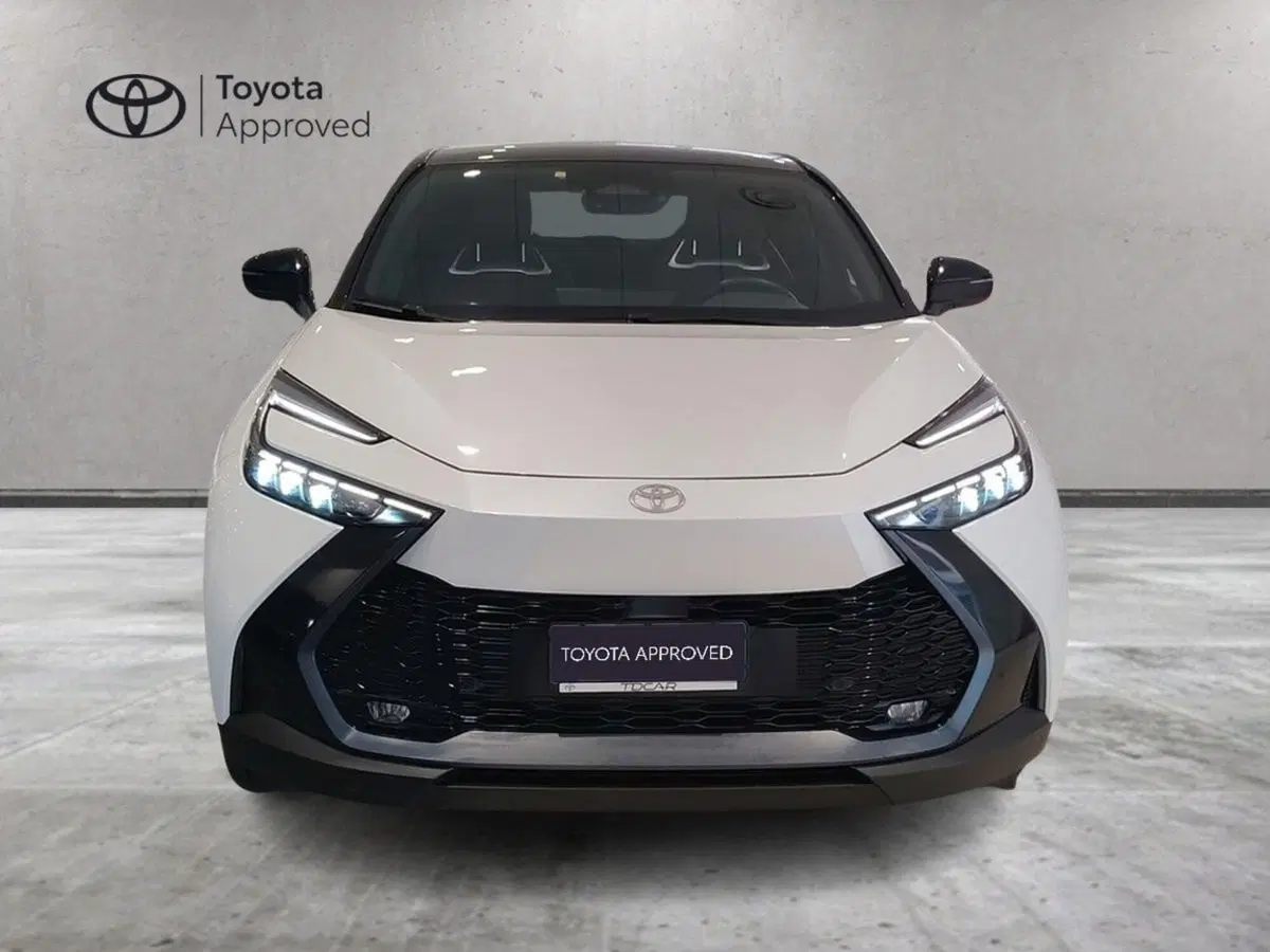 Toyota Toyota C-HR usata a Catania (13)