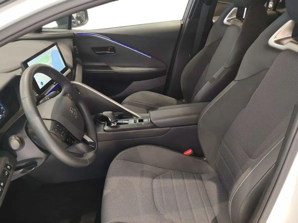 Toyota Toyota C-HR usata a Catania (7)