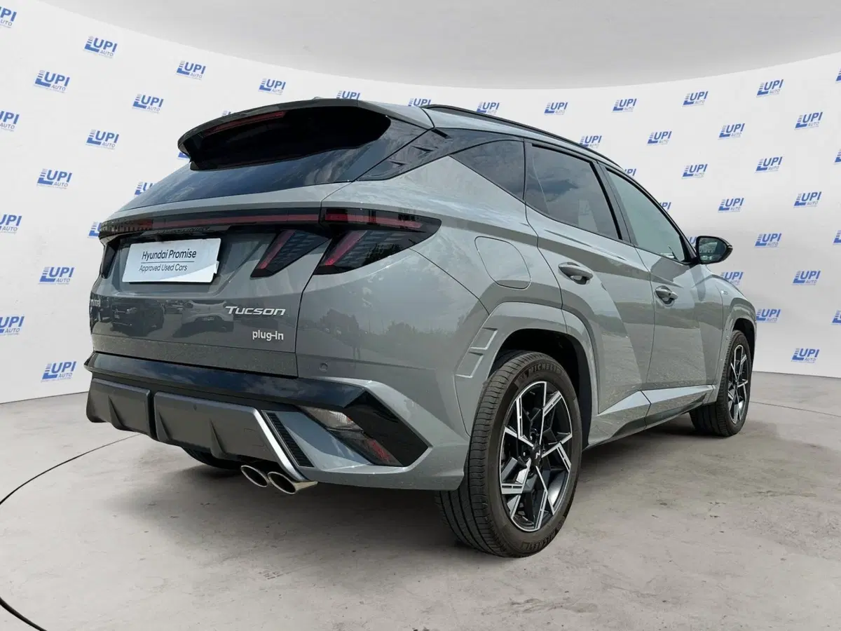 Hyundai Tucson nuova a Pistoia (5)