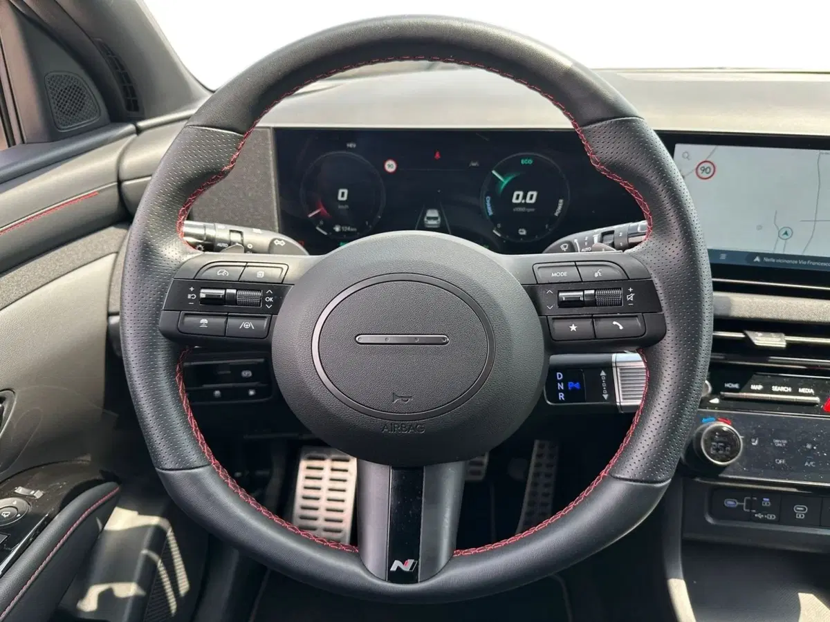 Hyundai Tucson nuova a Pistoia (6)