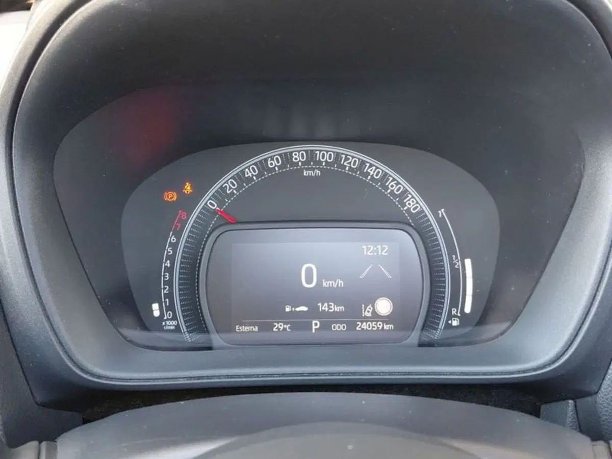 Toyota Aygo X usata a Cagliari (10)