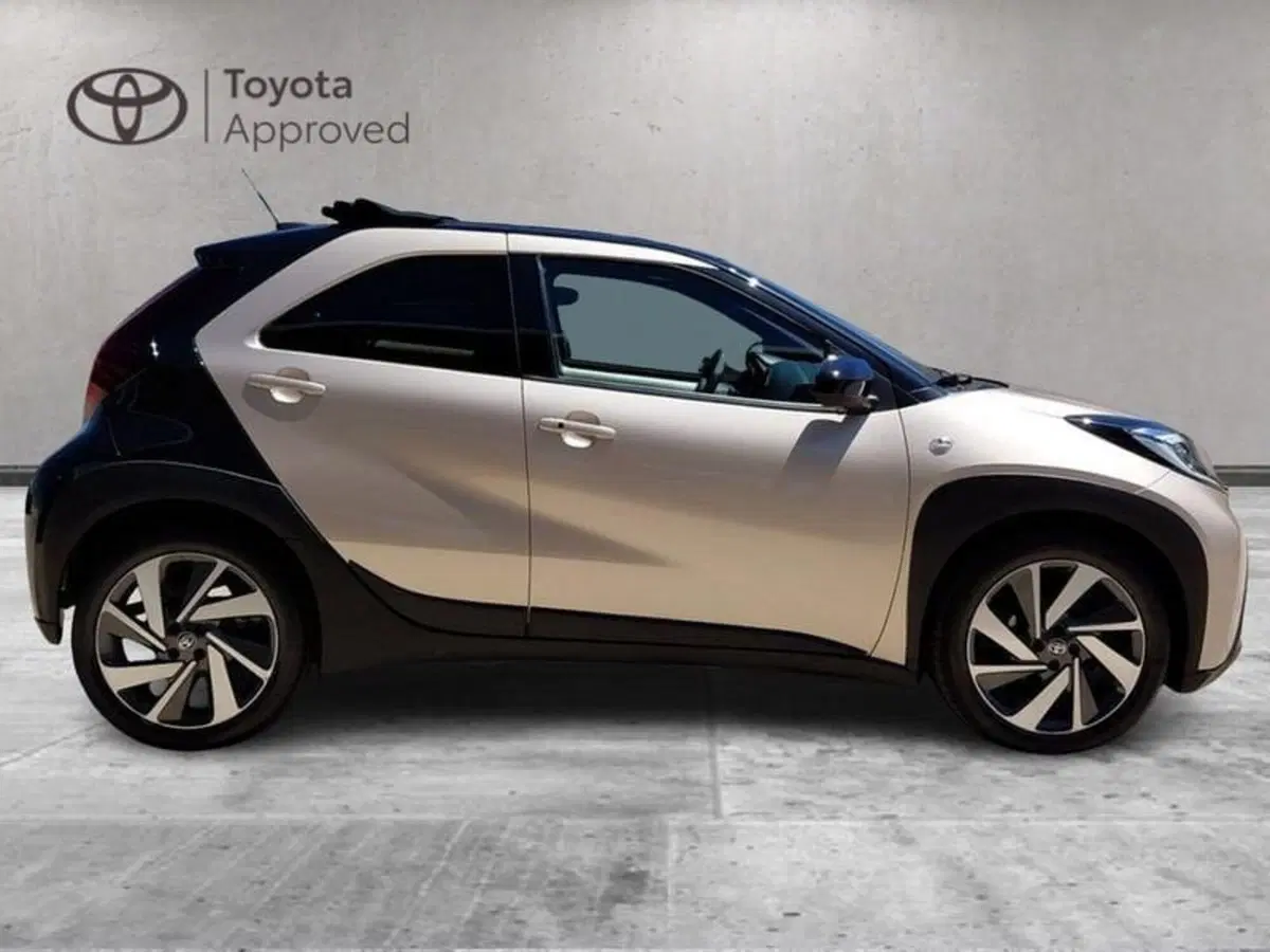 Toyota Aygo X usata a Cagliari (5)