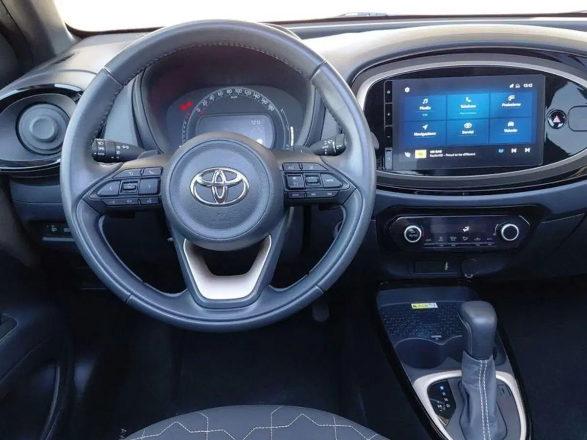 Toyota Aygo X usata a Cagliari (9)