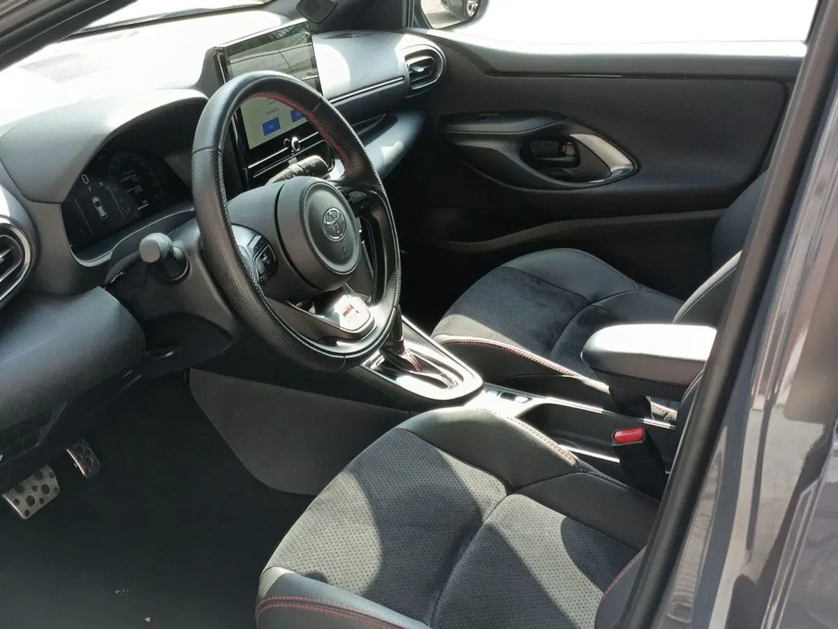 Toyota Yaris GR Sport usata a Milano (6)
