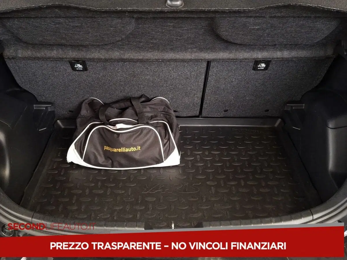 Toyota Yaris usata a Roma (16)