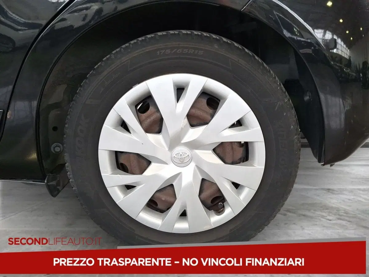 Toyota Yaris usata a Roma (8)