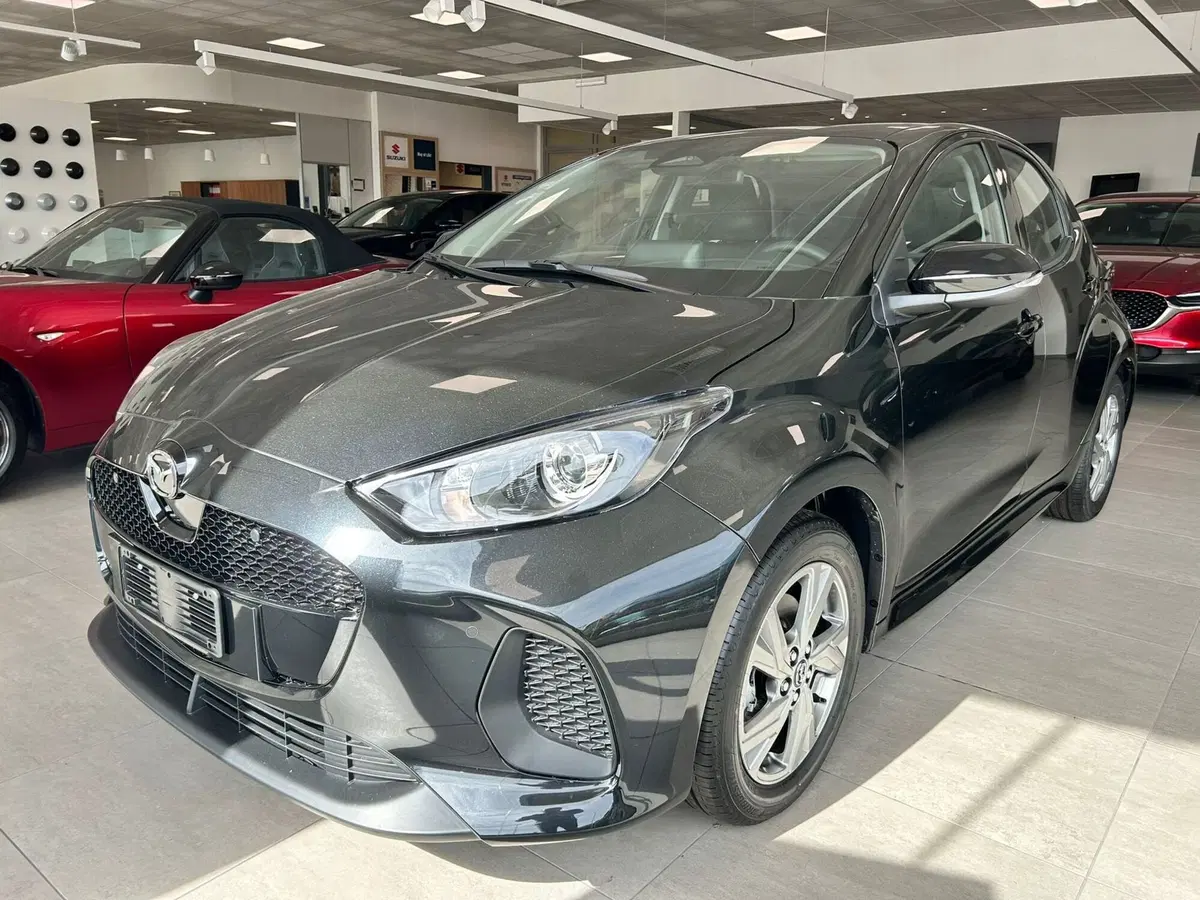 Mazda Mazda2 Hybrid nuova a Pavia (3)