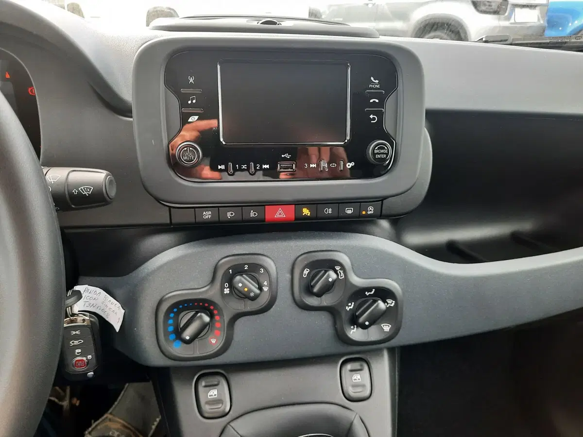 Fiat Pandina nuova a La Spezia (17)