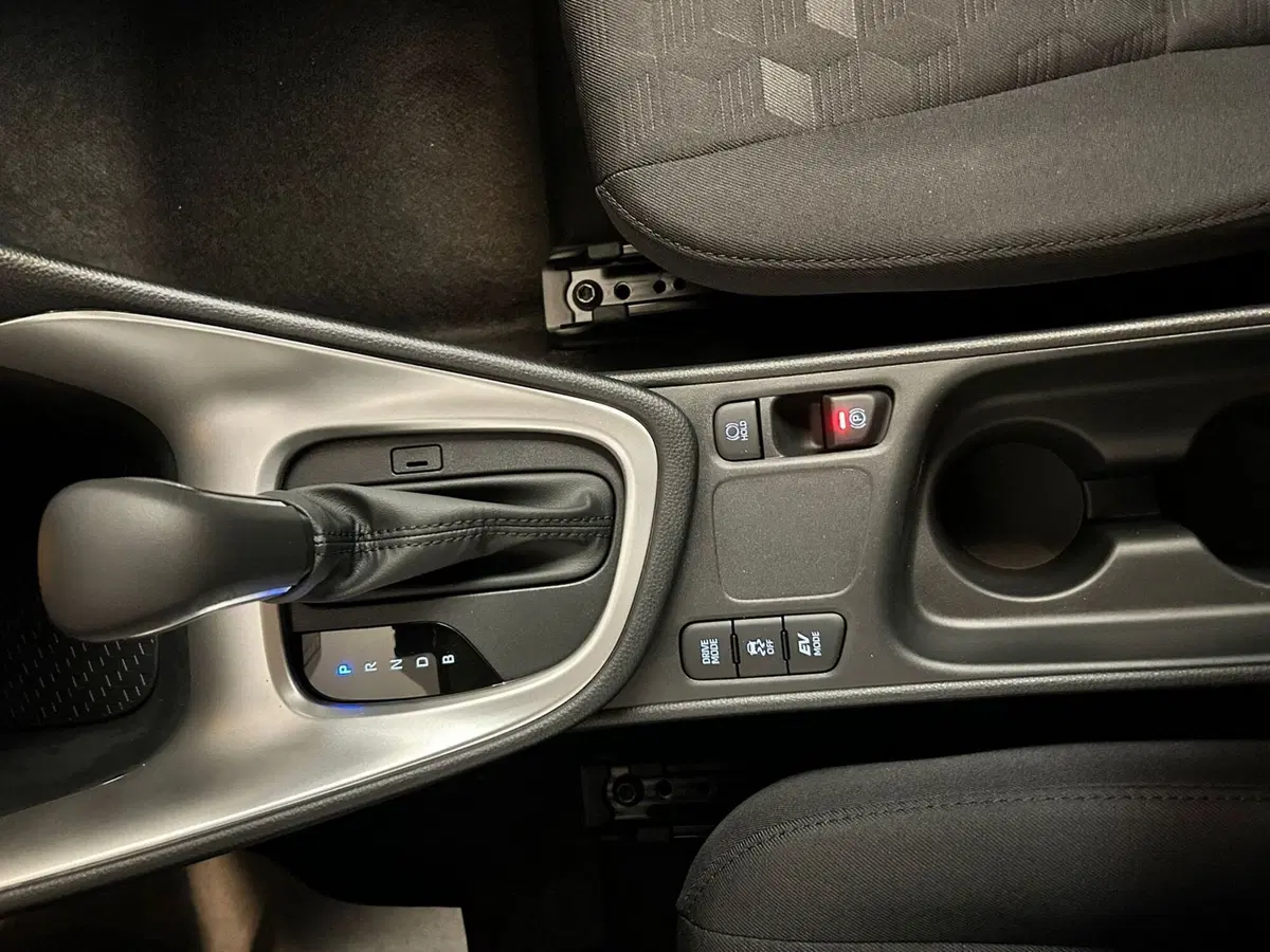 Mazda Mazda2 Hybrid nuova a Pavia (8)