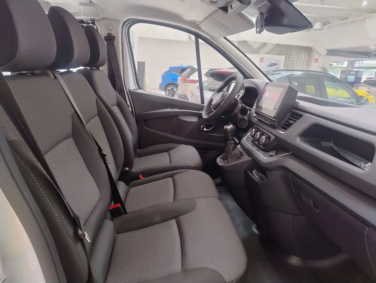 Nissan Primastar nuova a Bologna (9)