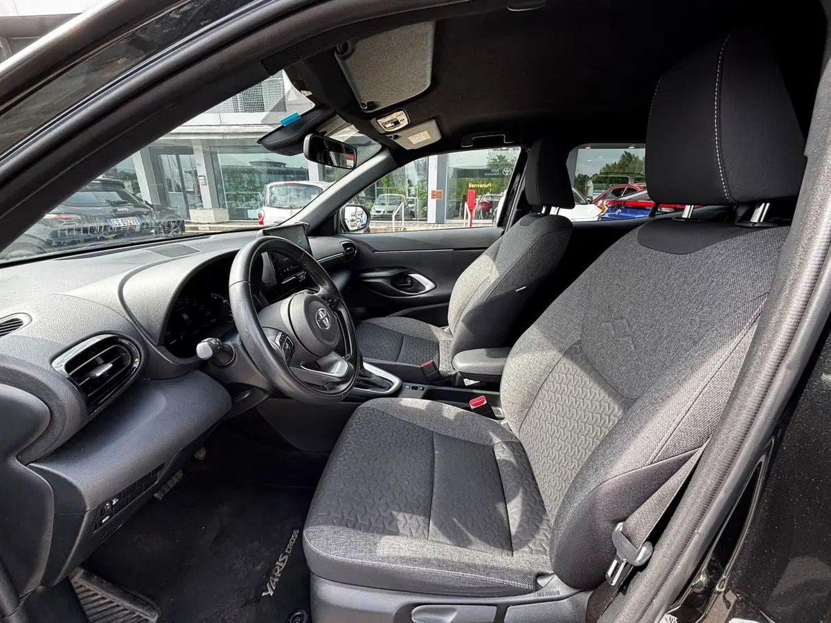 Toyota Yaris Cross usata a Modena (9)