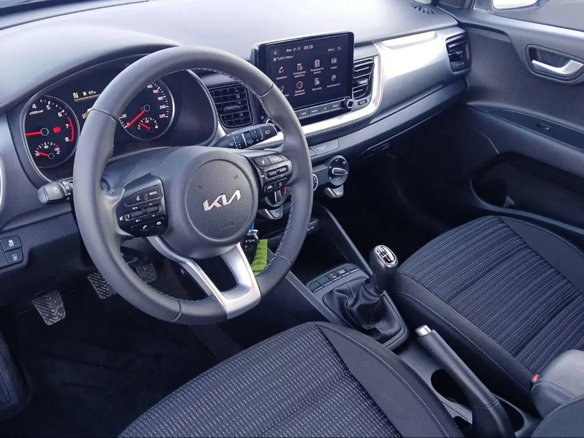 Kia Stonic usata a Firenze (13)