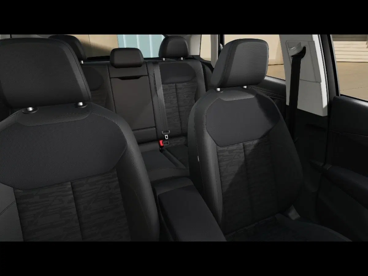 Audi Q3 Sportback nuova a Livorno (11)